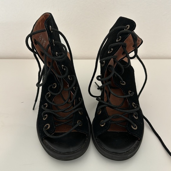 Jeffrey Campbell heels - Picture 2 of 4